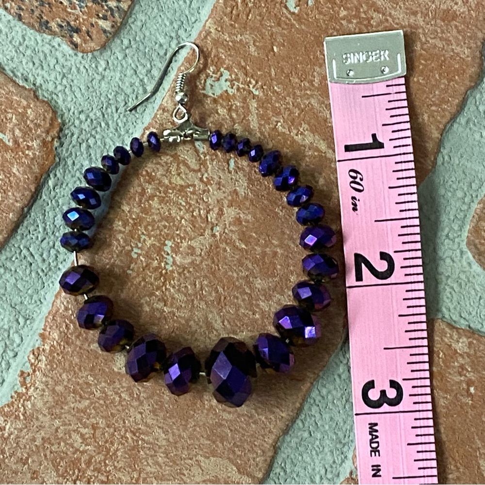 Women’s Fashion multi-faceted Purple Beaded Necklace & Earrings Set. - Picture 8 of 9